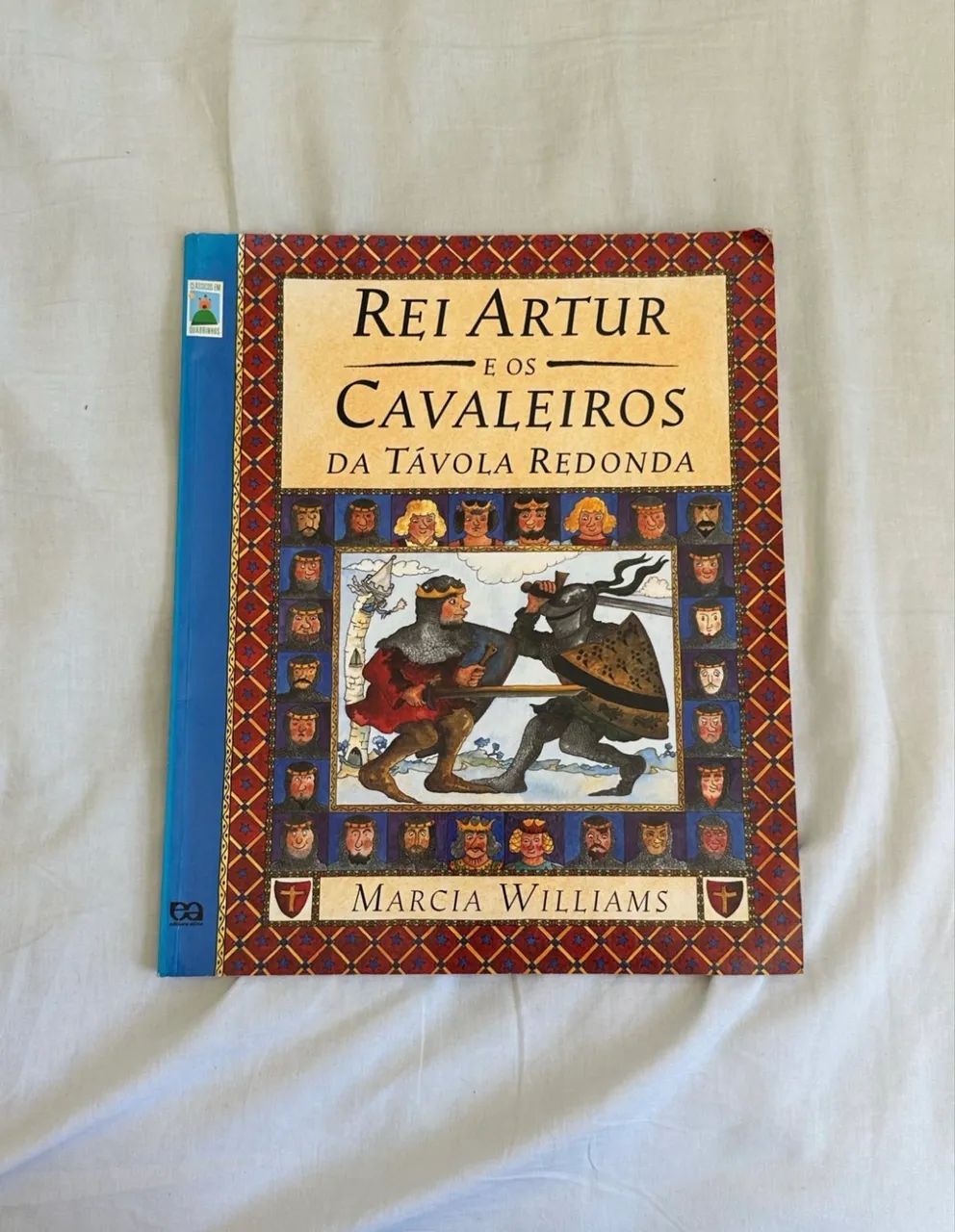 livro infantil em quadrinhos - rei artur