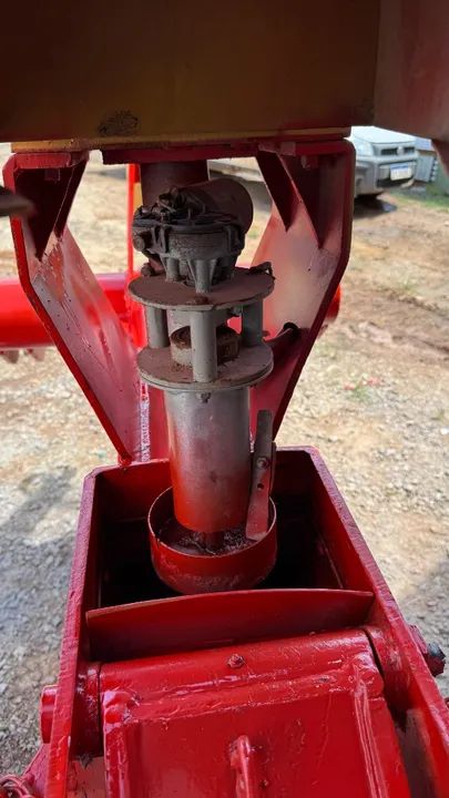 Subsolador (RIPER FLORESTAL) e Adubador BIZMAQ 300 HE COM HAST MAIOR - Foto 2