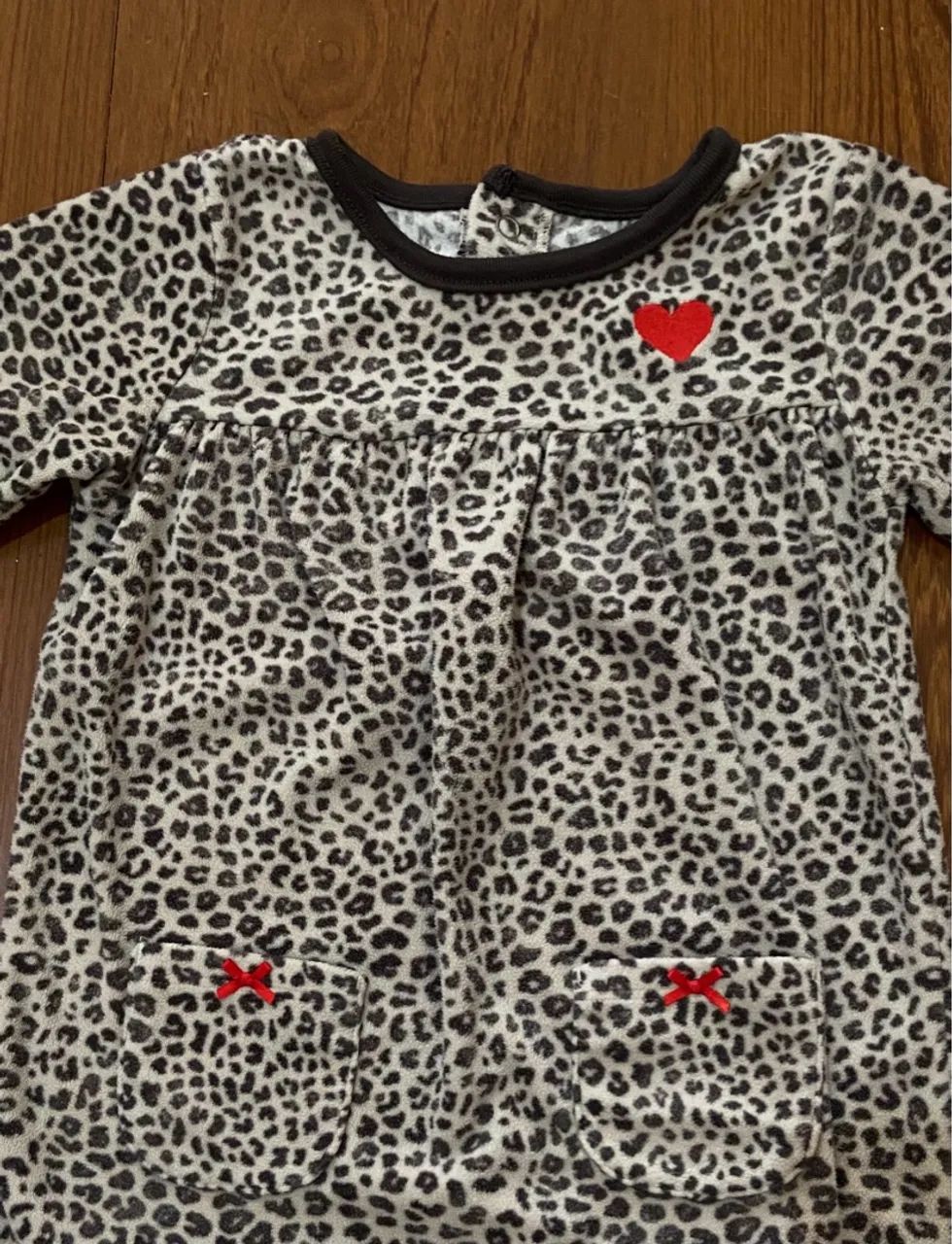 Macacão carters 24m oncinha menina em fleece - Foto 2