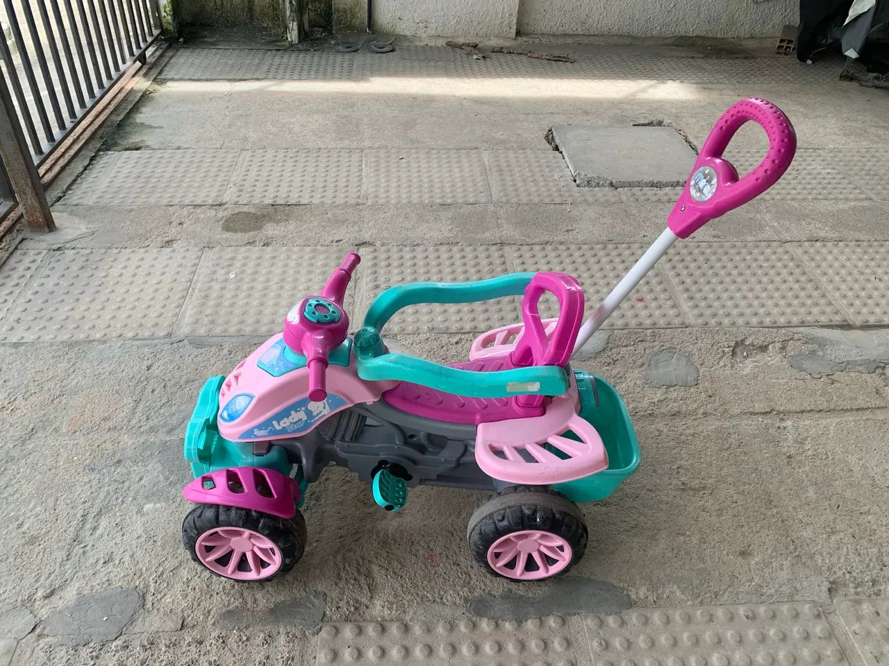 CARRINHO DE PASSEIO 