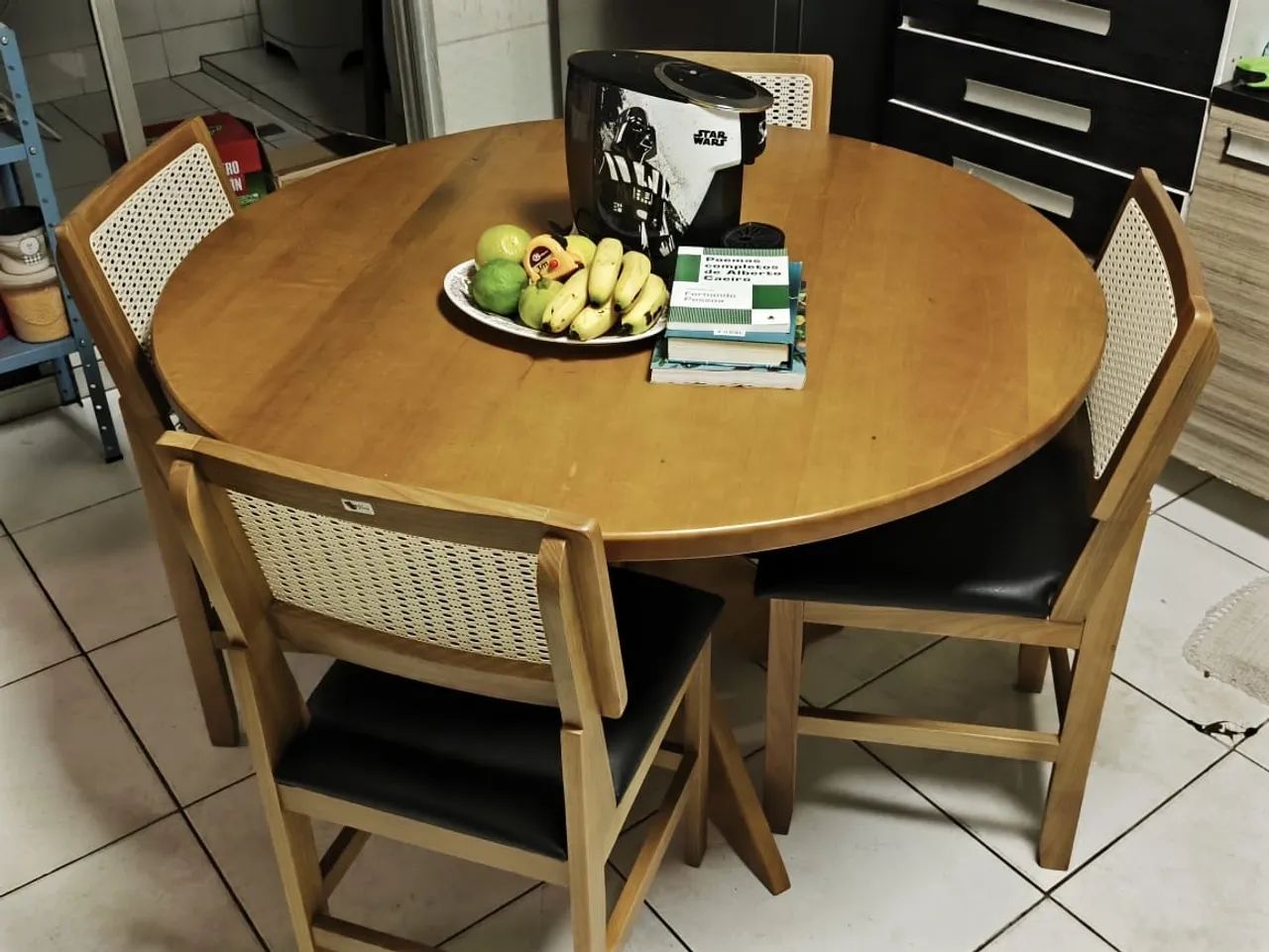 Mesa de jantar redonda 