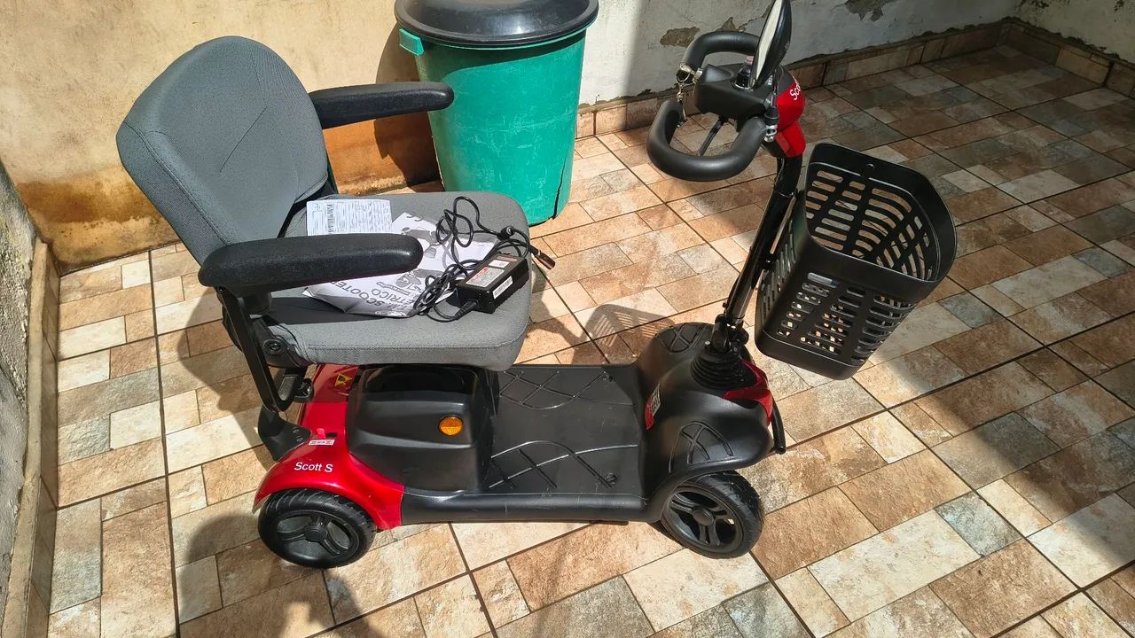 Cadeira de rodas motorizada  - Foto 4