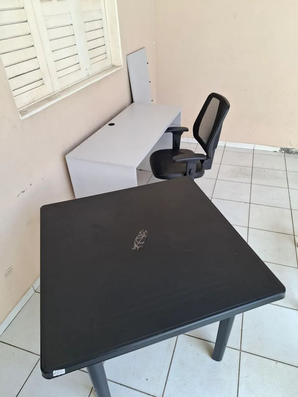 MESA DE PLÁSTICO - Foto 2