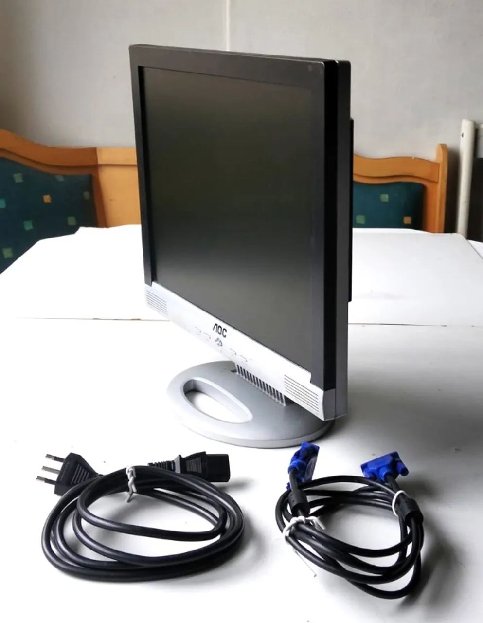 Monitor LCD 15 Polegadas AOC LM522 (4:3) - Prata / Preto - Usado - Foto 4