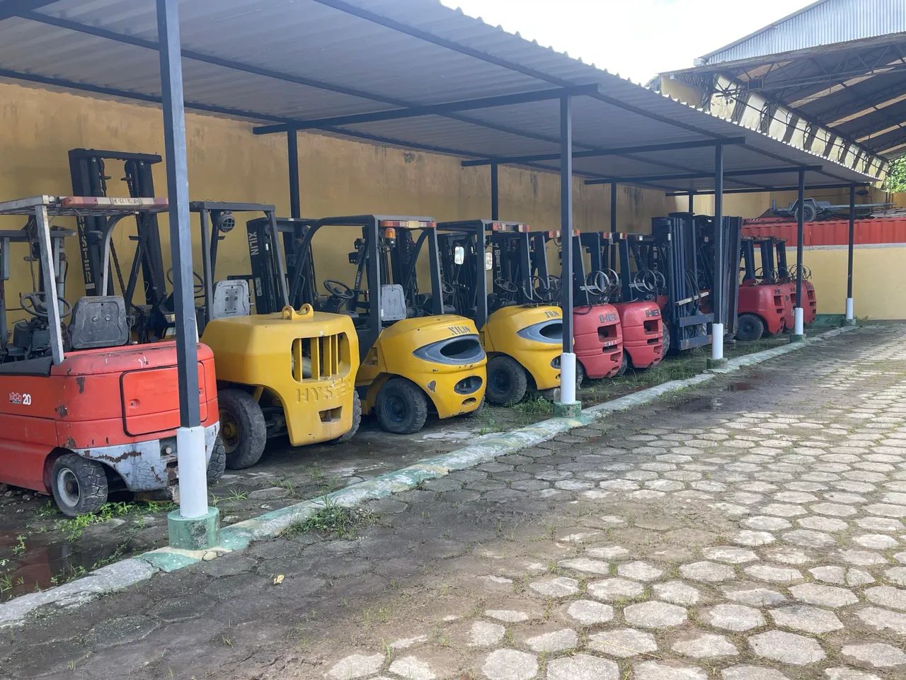 Empilhadeiras e MiniCarregadeiras - Foto 4