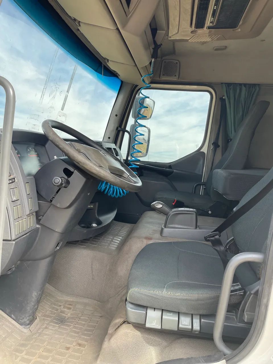 Volvo VM 270  - Foto 3