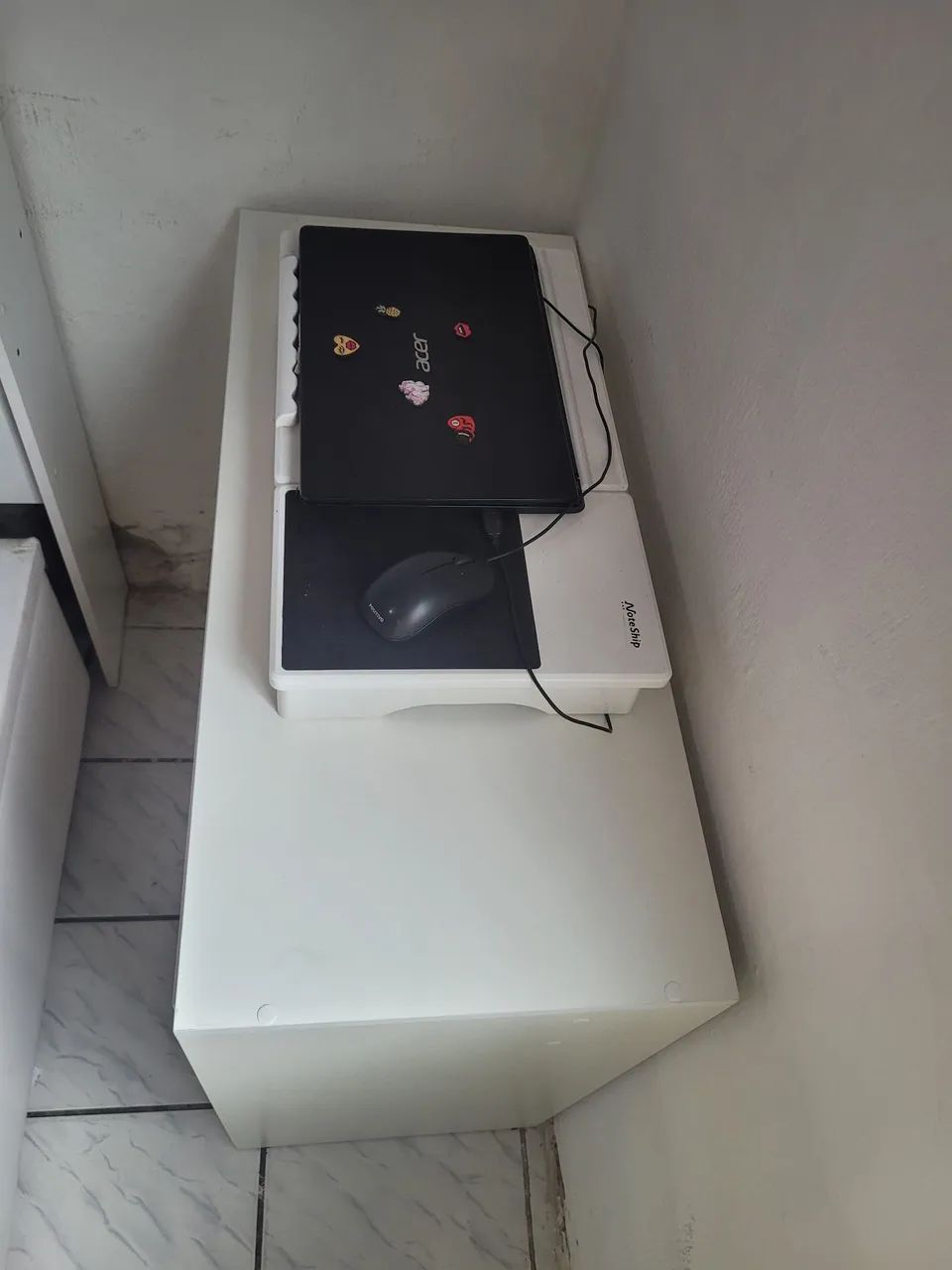Mesa com gaveta - Foto 3