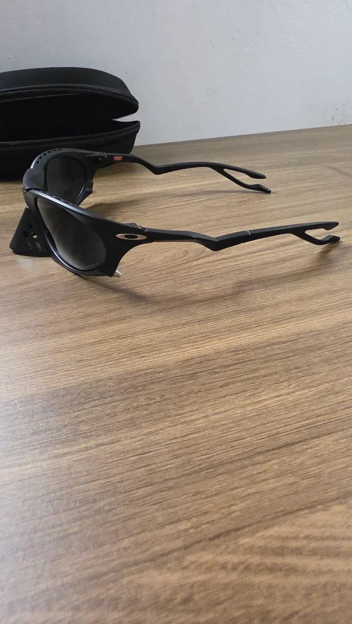 Óculos do Batman Lupa Oakley Plantaris - Foto 2
