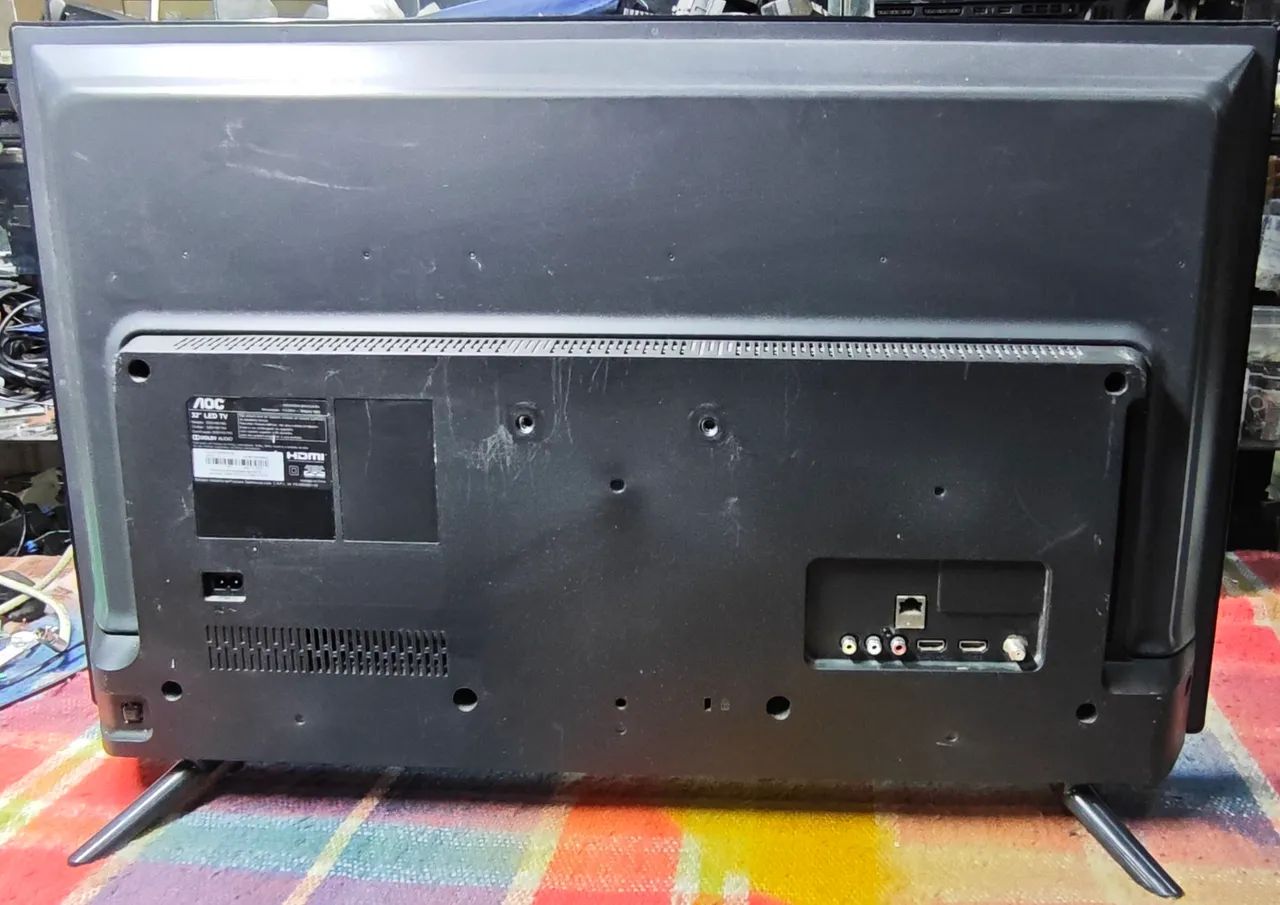 Smart tv AOC Roku 32 polegadas funcionando perfeitamente acompanha controle e pés - Foto 4