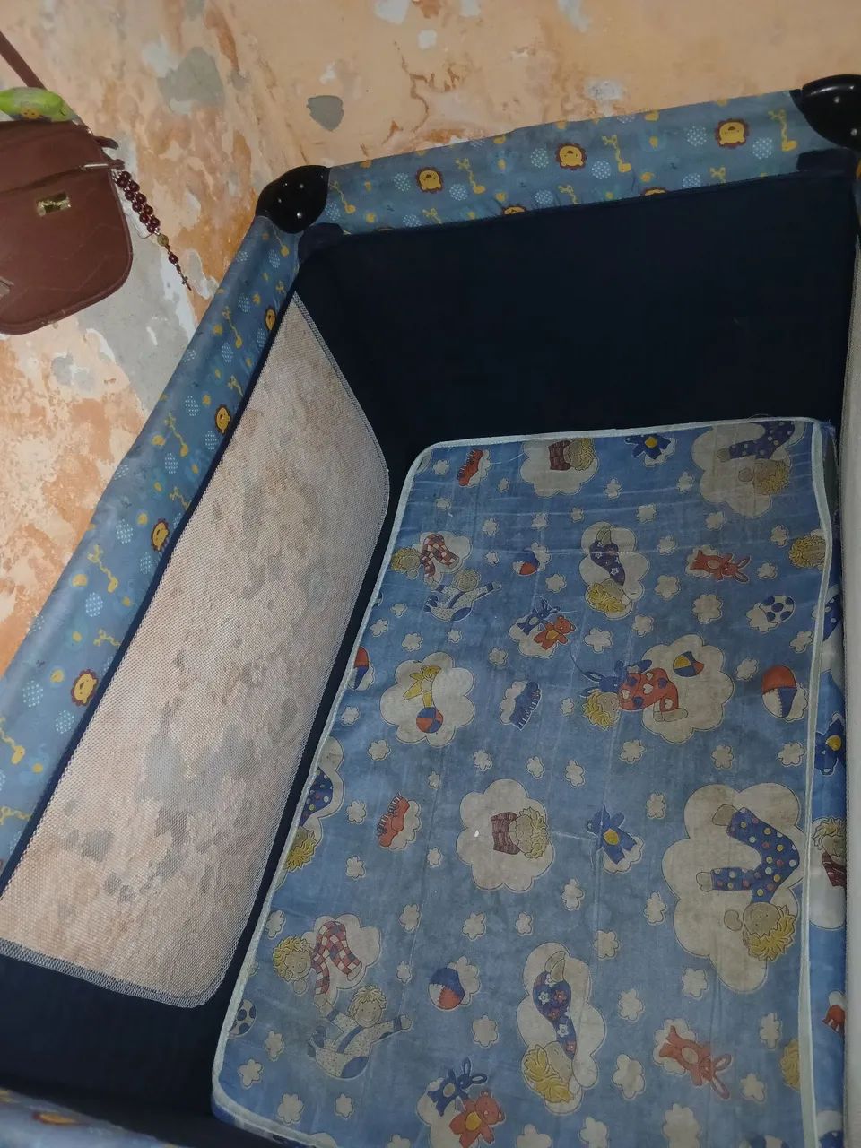 Vendo Cercadinho com colchão - Foto 2