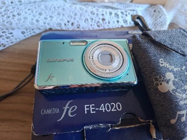 Câmera fotográfica marca Olympus FE 4020 Cor azul - Câmeras e