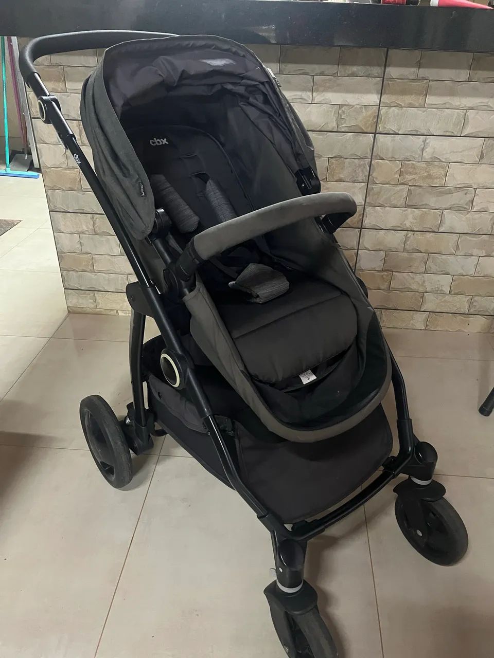 Carrinho de Bebê Semi-Novo - Foto 5