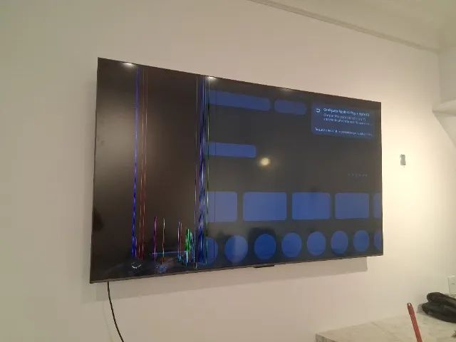 Tv 75 polegadas tcl mini Led com tela trincada - Foto 3