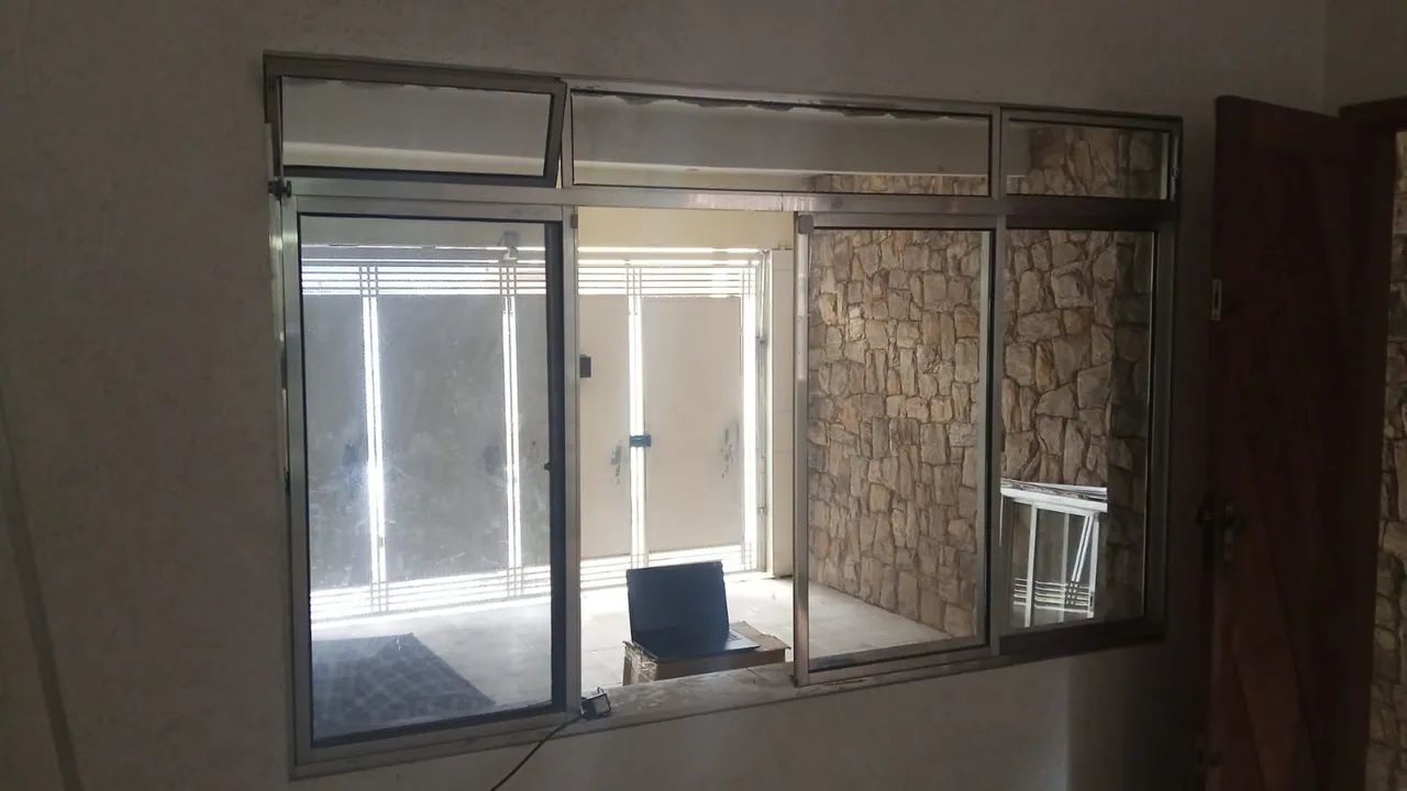 Janela Alumínio Ótimo Estado!