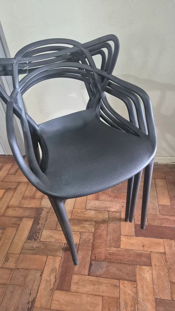 3 Cadeiras Pretas Novas 