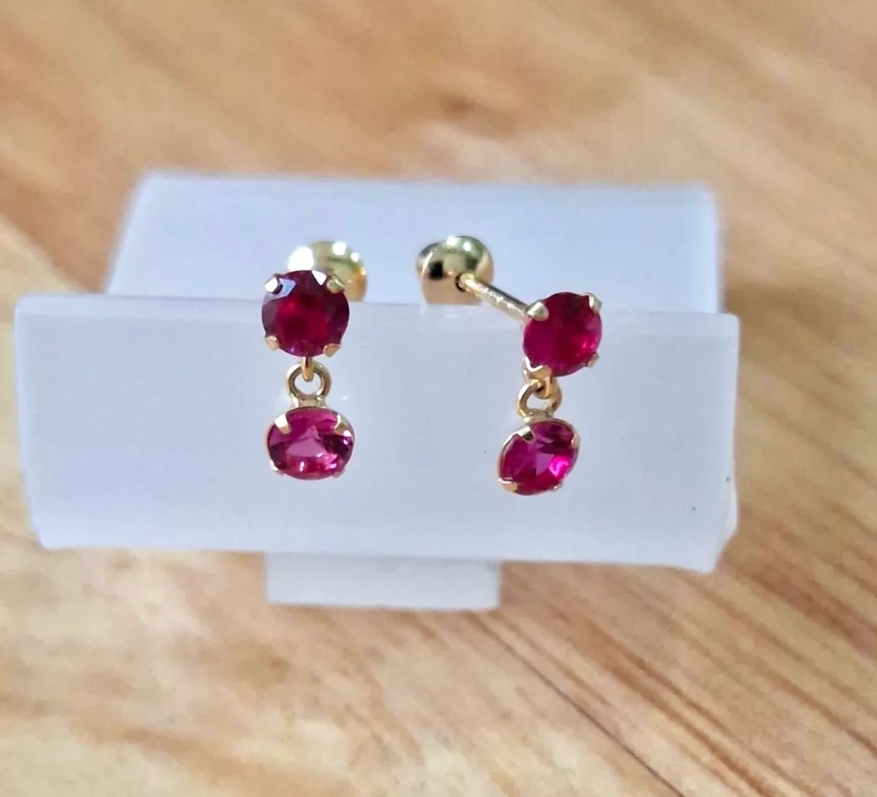 LINDÍSSIMO BRINCO INFANTIL OURO 18K COM ZIRCÔNIAS