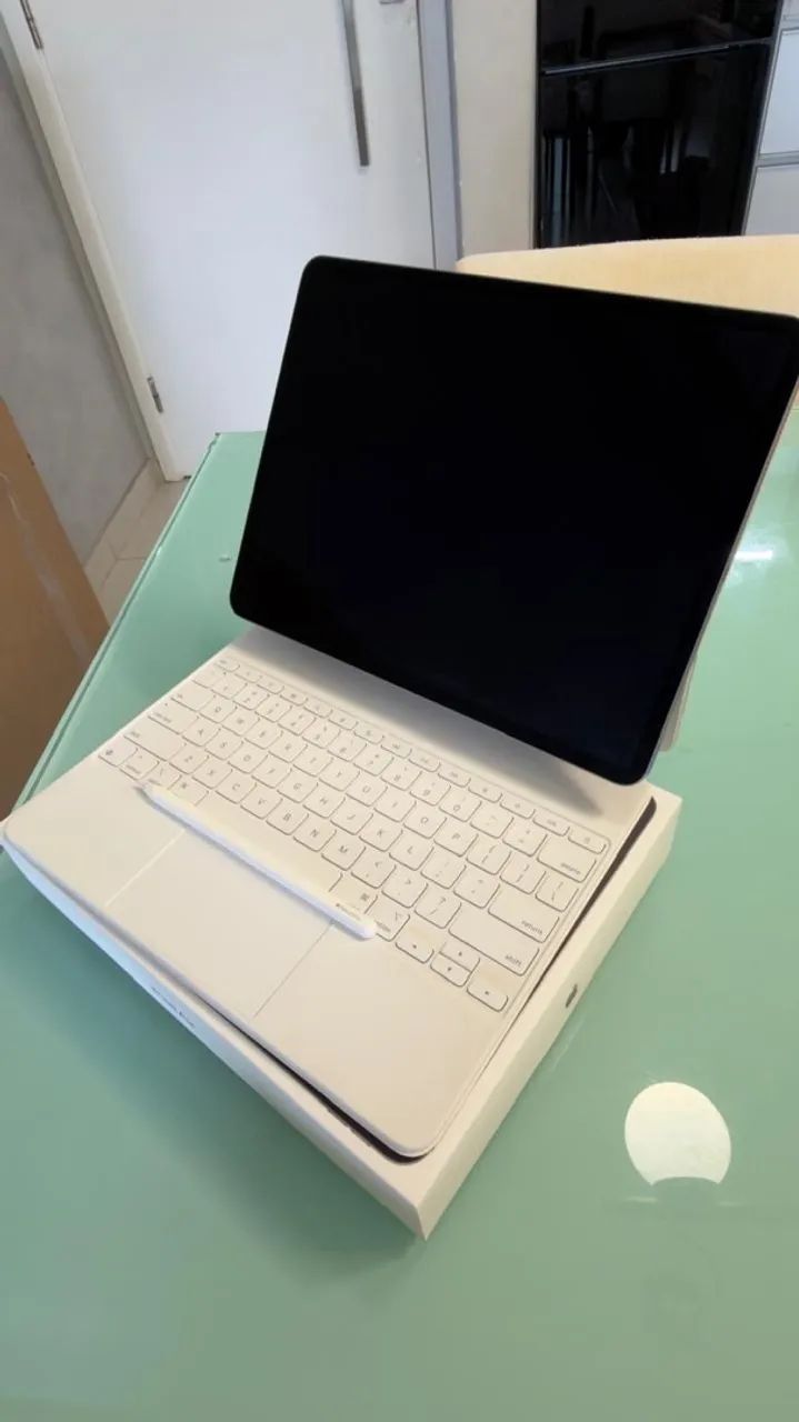 iPad Air m3 tela 13 256gb Apple Pencil Pro Magic Keyboard  - Foto 2
