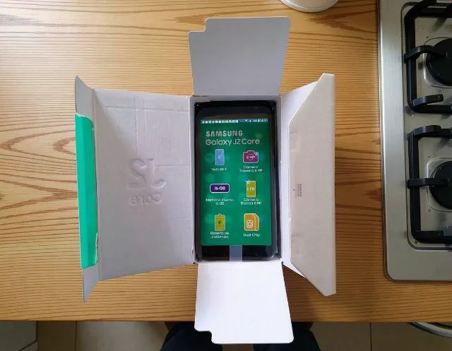 Smartphone J2 Core