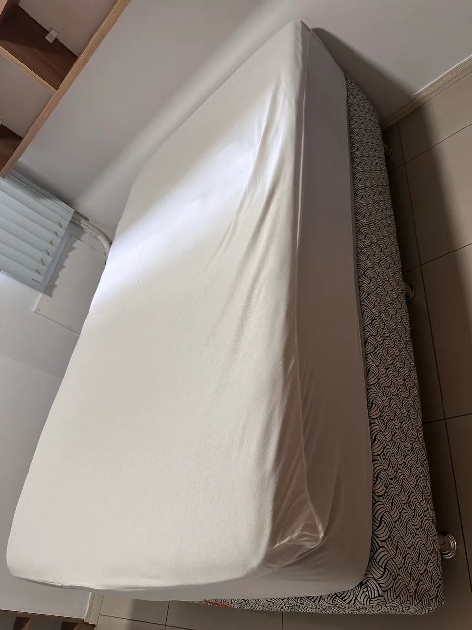 Cama Solteirão Pelmex com Colchão e Roupas de Cama - Foto 4