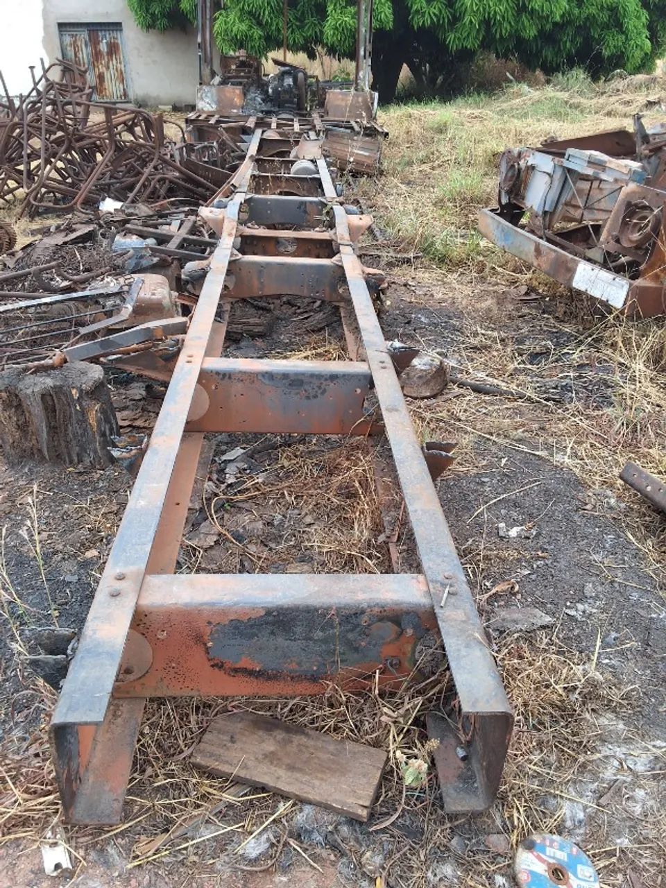 Vende-se chassi de ônibus usado 13 metros.  - Foto 2
