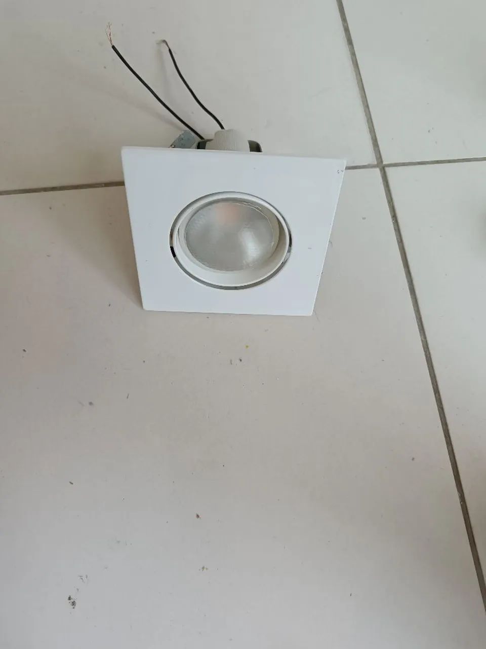 Spot de embutir 12x12cm com lâmpada LED 7 W (7 unidades disponíveis)