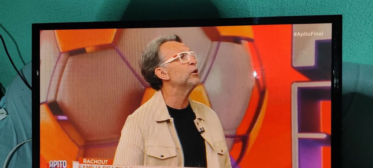 Vendo tv 50 polegadas digital 