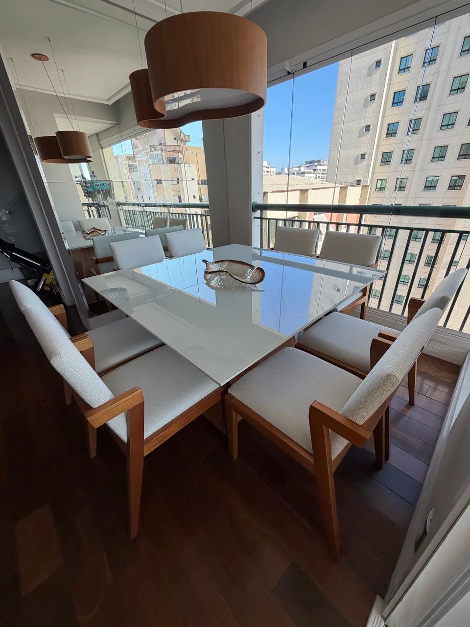 Mesa de Jantar Quadrada com 8 Cadeiras - Madeira e Vidro - Foto 2