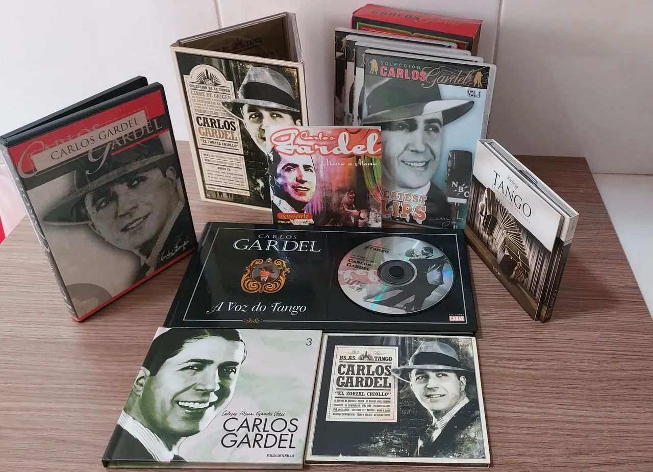 Kit colecionador Carlos Gardel e tangos CDs e Dvds