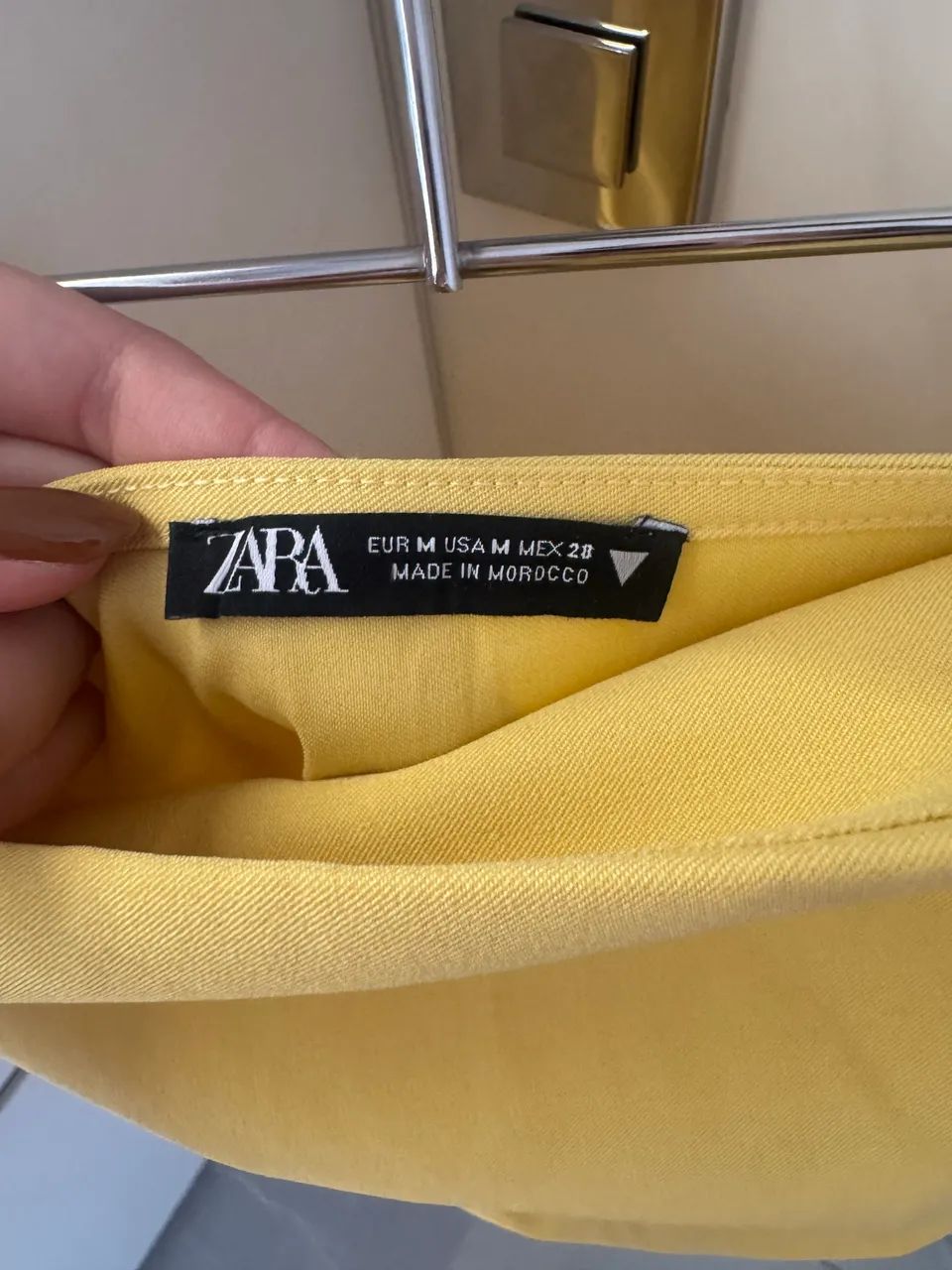 Blusa tomara que caia amarela ZARA - Foto 3