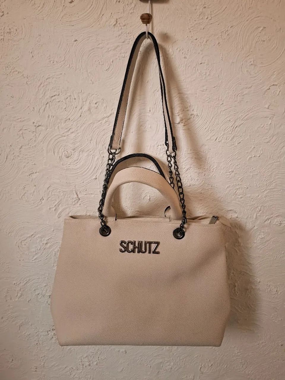 Bolsa Off White Schutz - Foto 3
