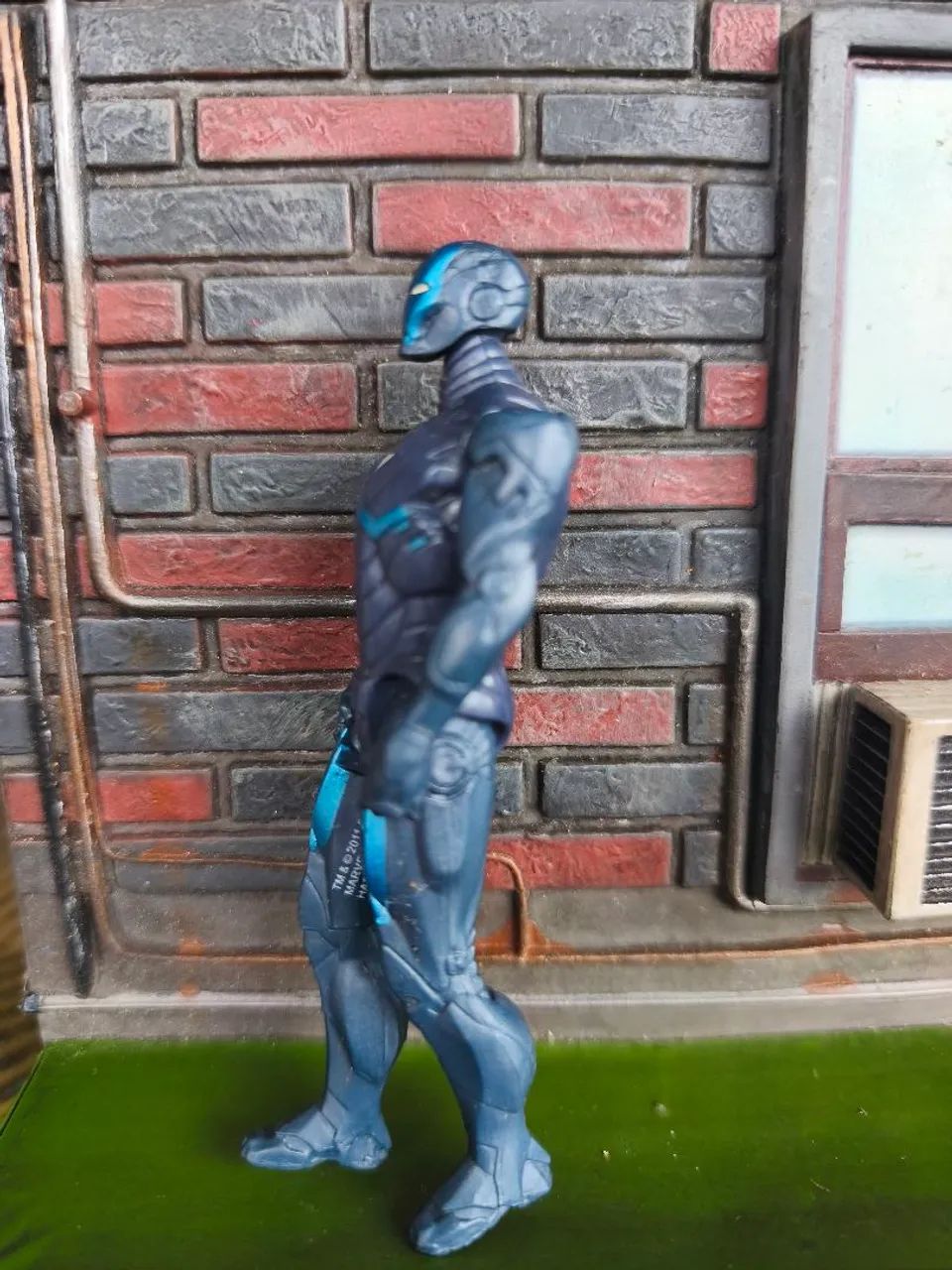 Marvel universe/ Iron Man Blue Future  - Foto 2