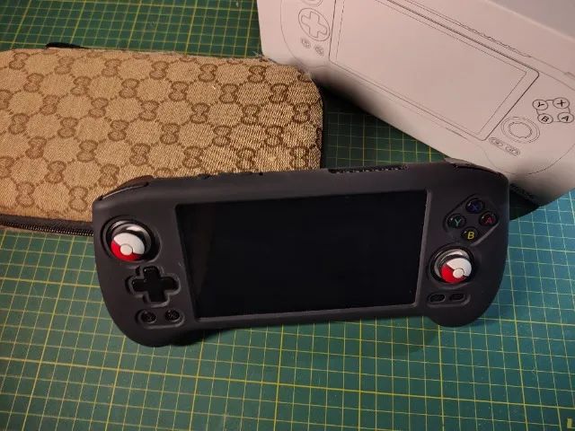 Anbernic RG556 Preto com proteção e case - Foto 3