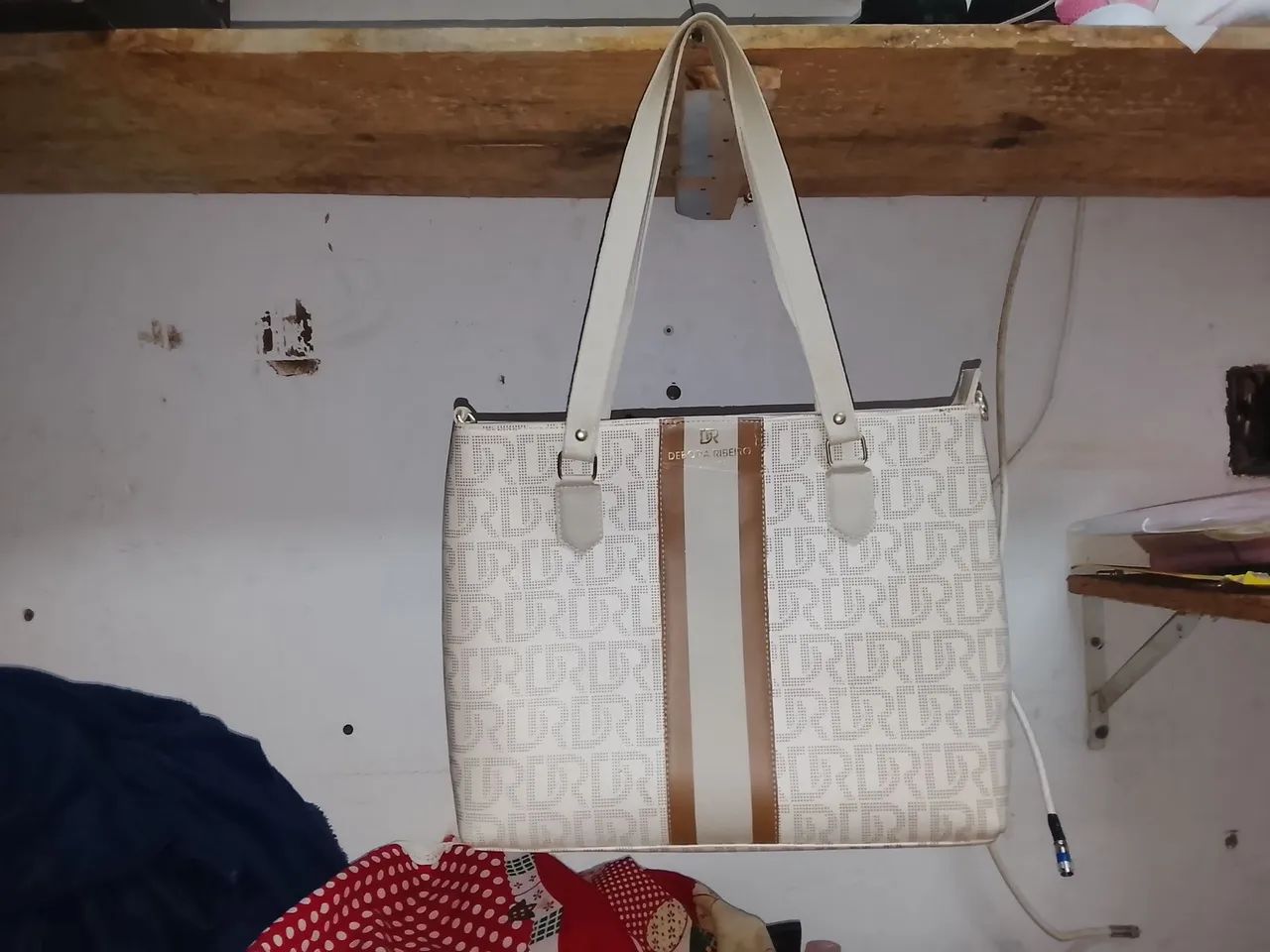 Vendo uma bolsa de marca..meu watsapp e * - Foto 2