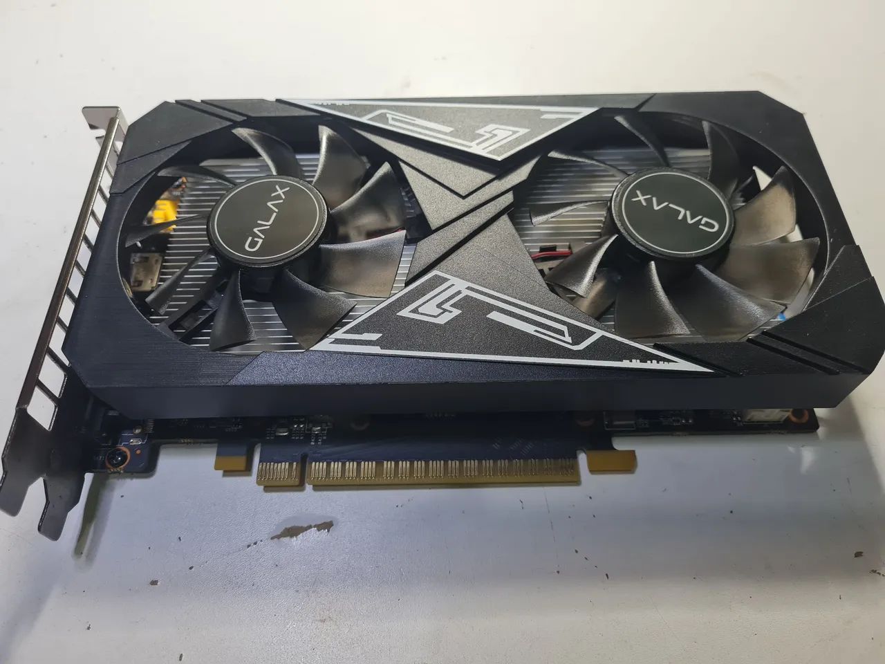 GTX 1650 4GB GDDR6.