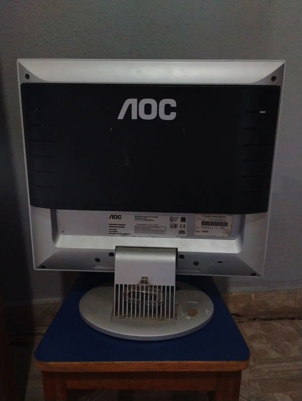 Monitor AOC 16 polegadas 