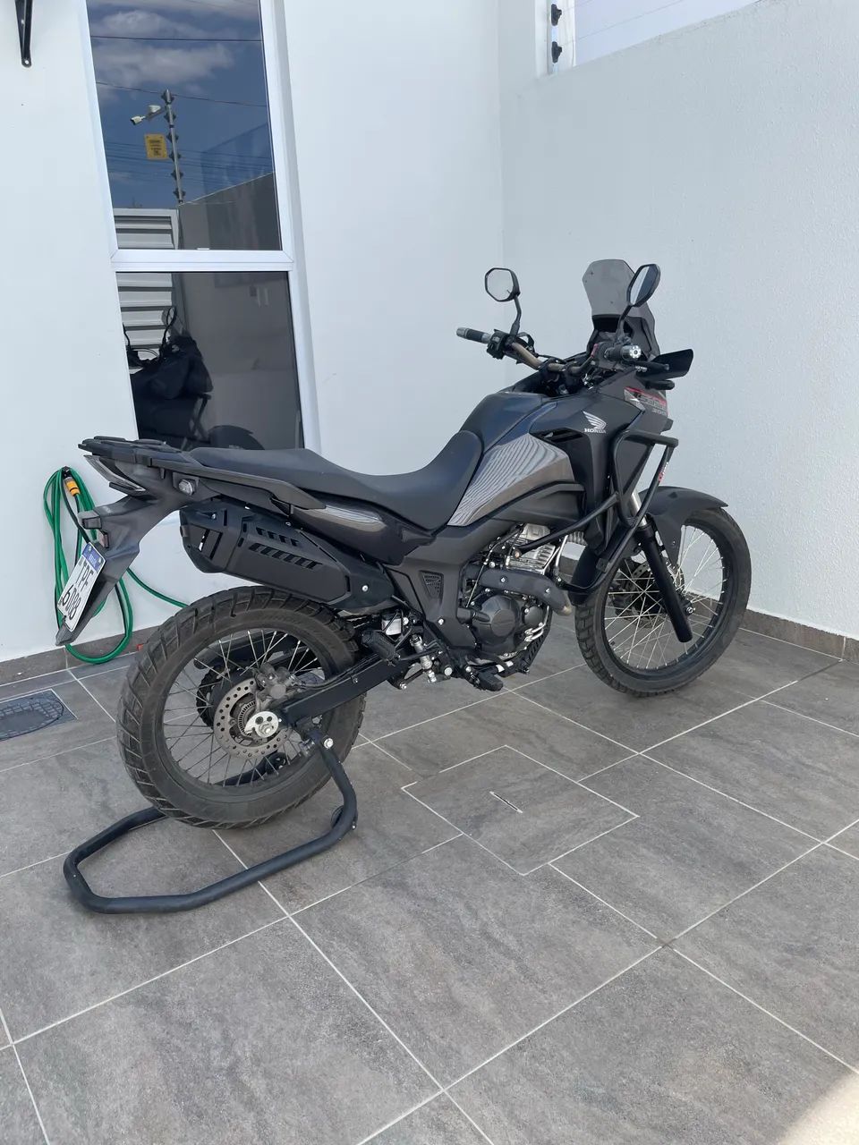 Sahara 300 muito nova - Foto 2