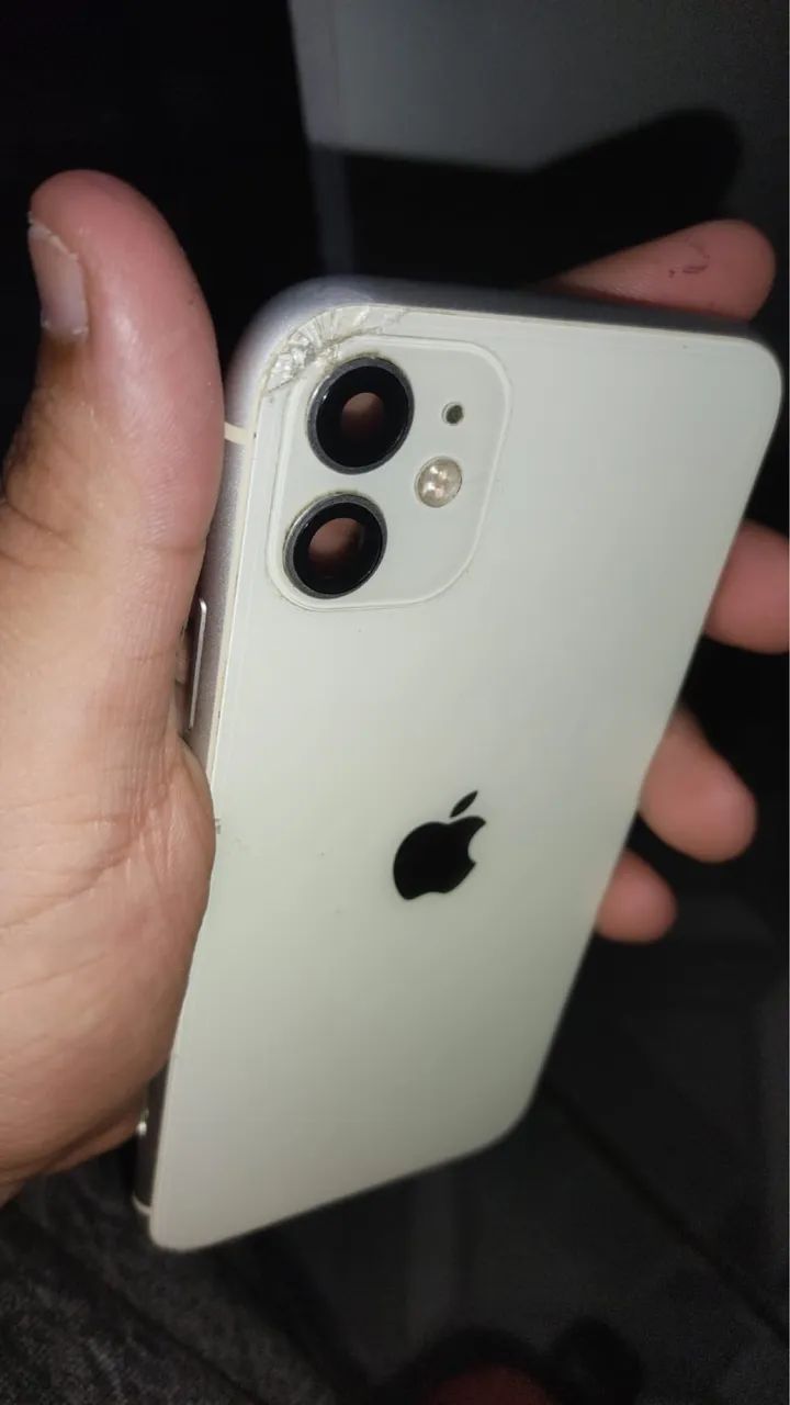 Vendo carcaça original do iPhone 11 cor branca  - Foto 2
