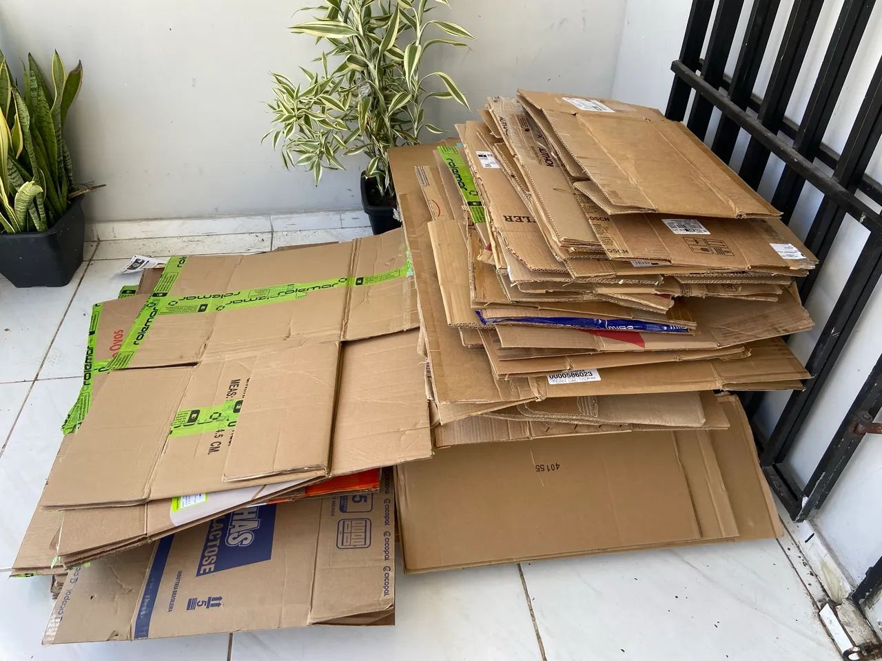 Vendo caixa de papelão 