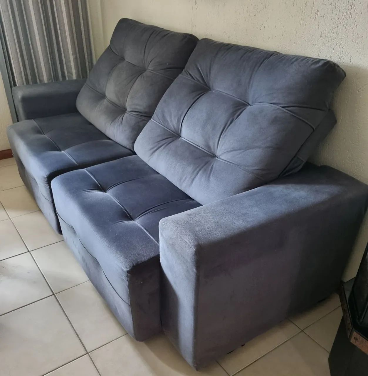 Sofá 4 lugares reclinável e retrátil  - Foto 2