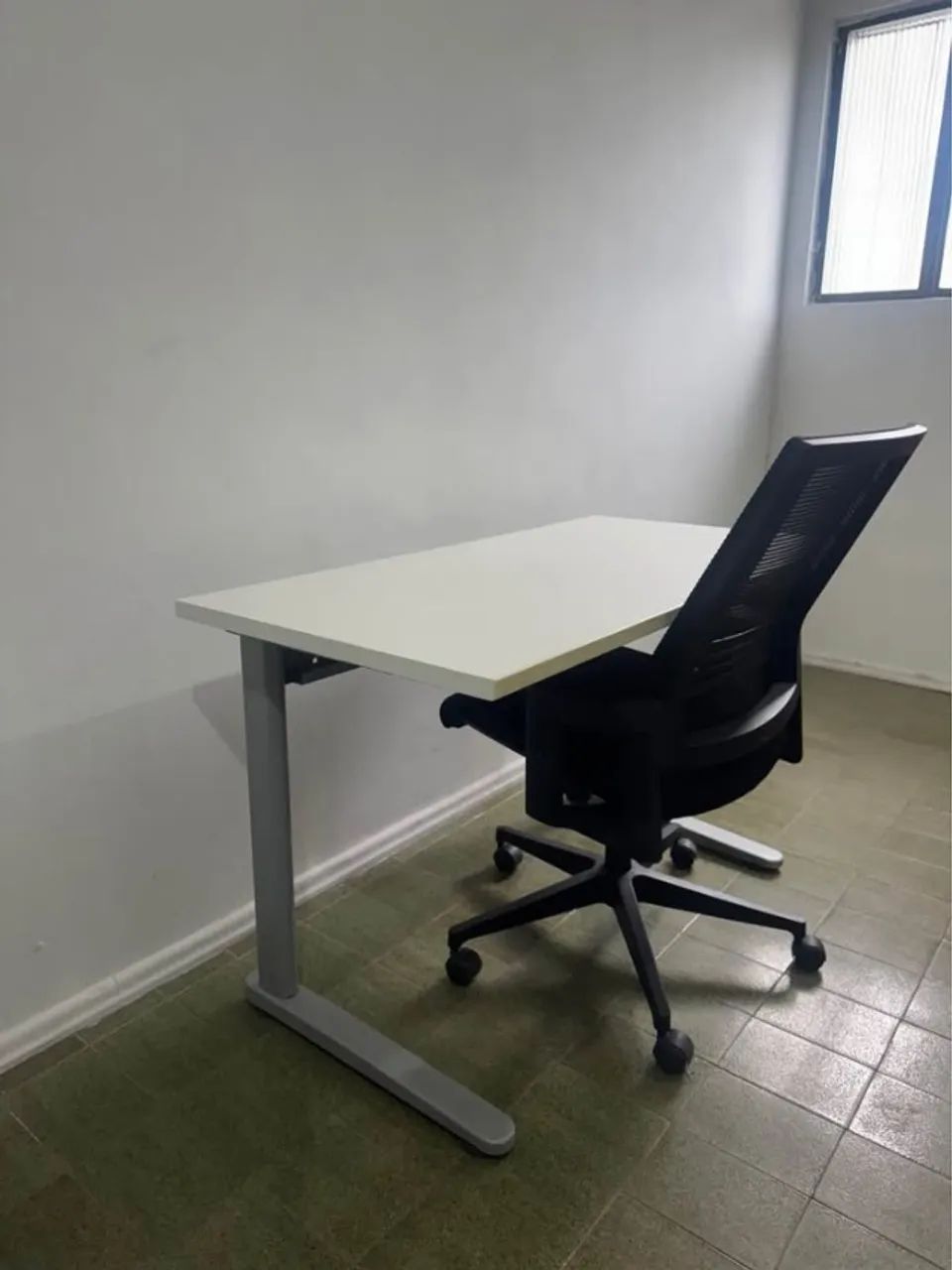 Mesa reta estruturada de ferro - Foto 5