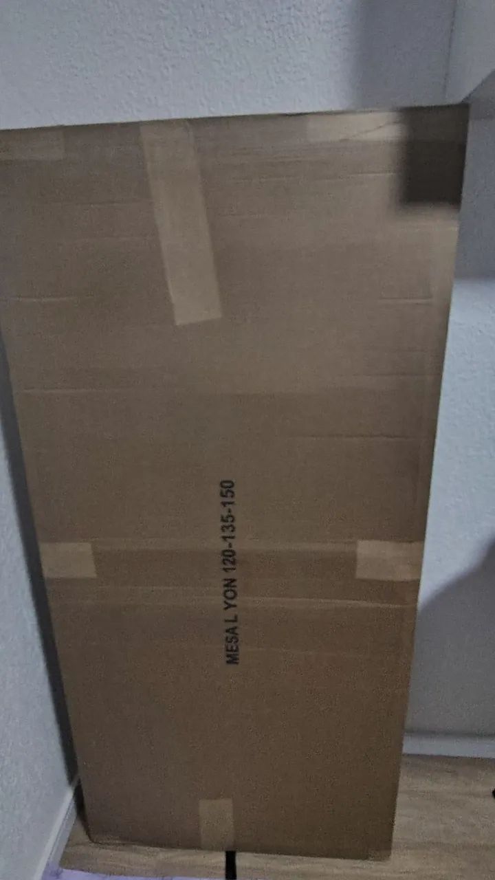 Mesa de estudos/escritório  - Foto 3