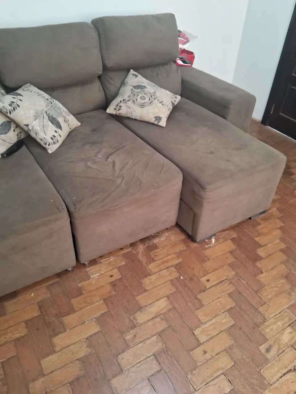 Vende-se sofá retratil 250 pra levar logo - Foto 3