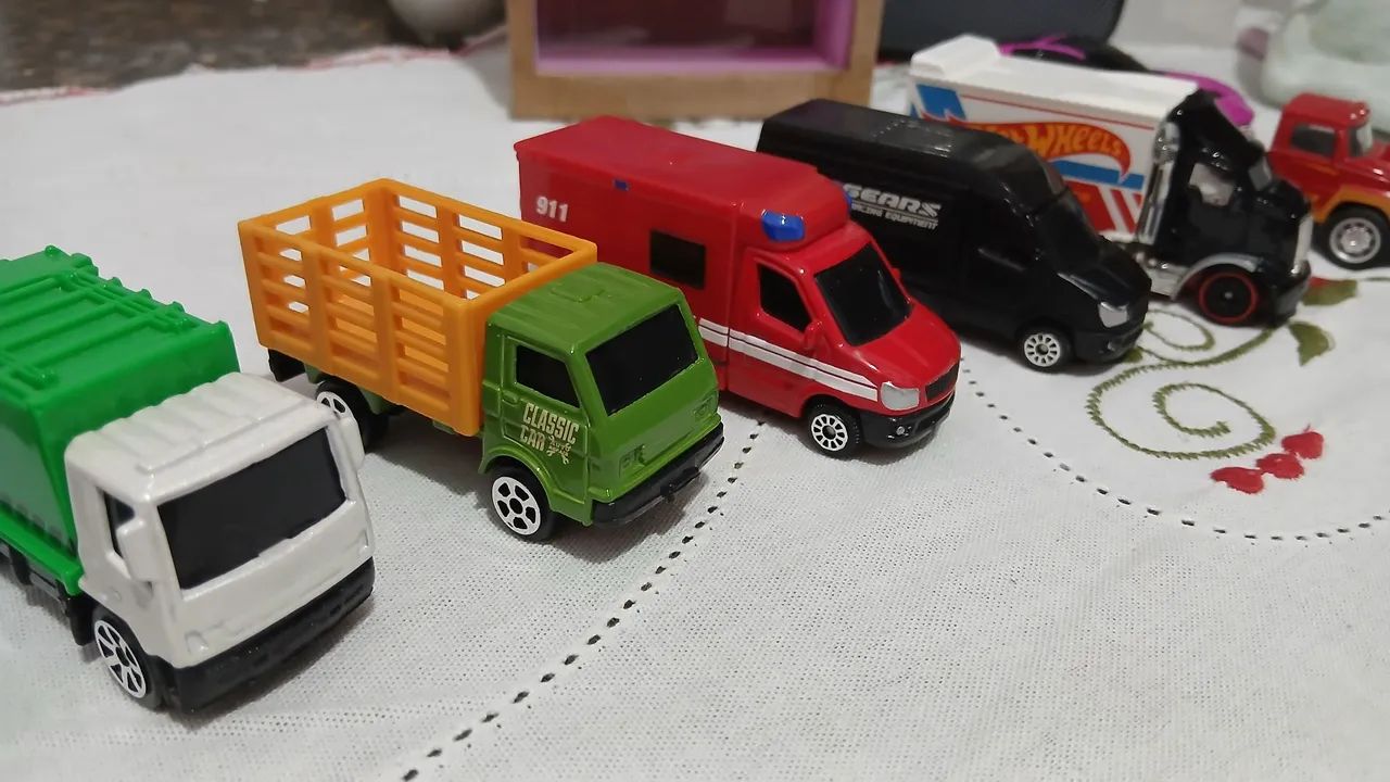 Carrinhos miniaturas  - Foto 5