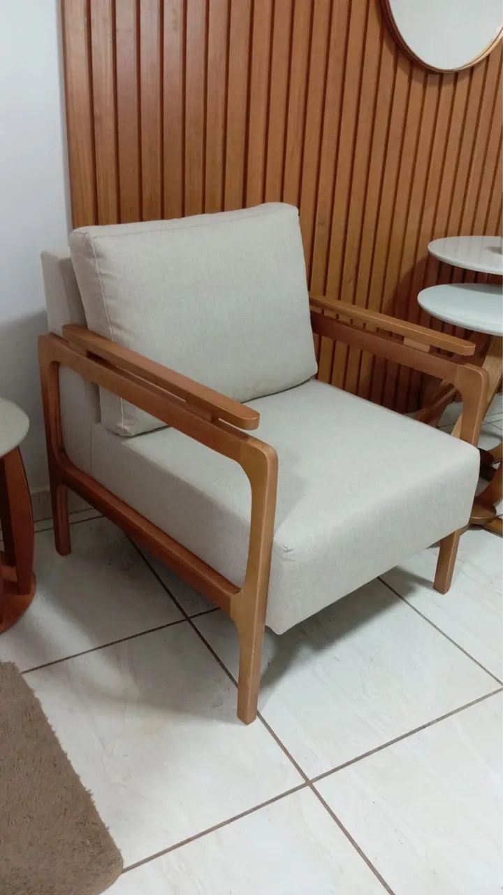 Poltrona 100% Madeira 