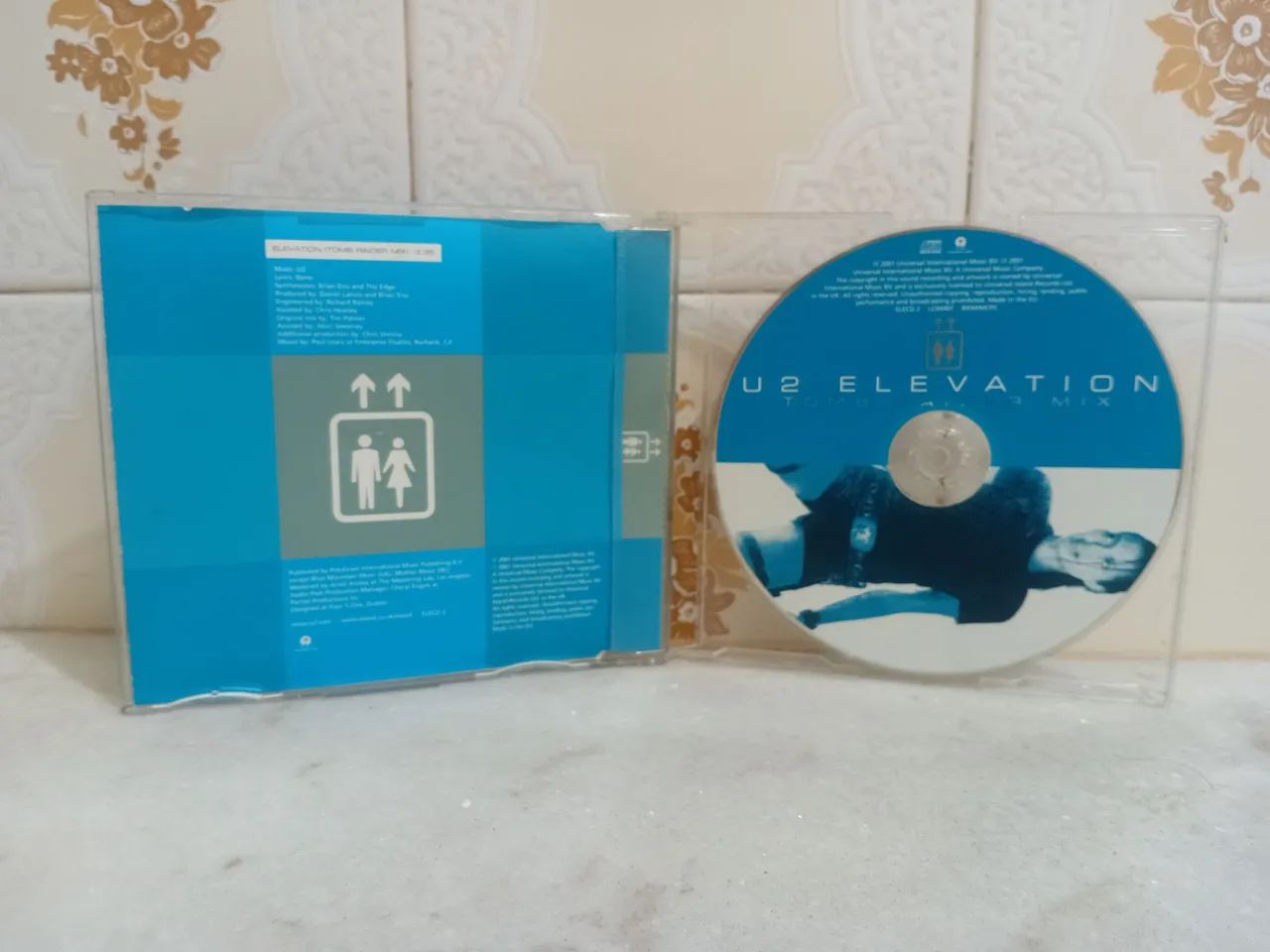 CD U2 Elevation Tomb Raider Mix - Foto 2