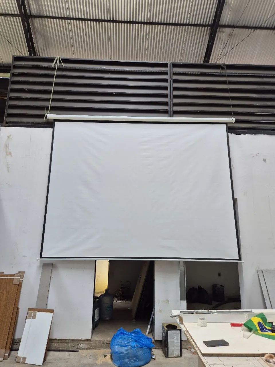 Tela para projetor 