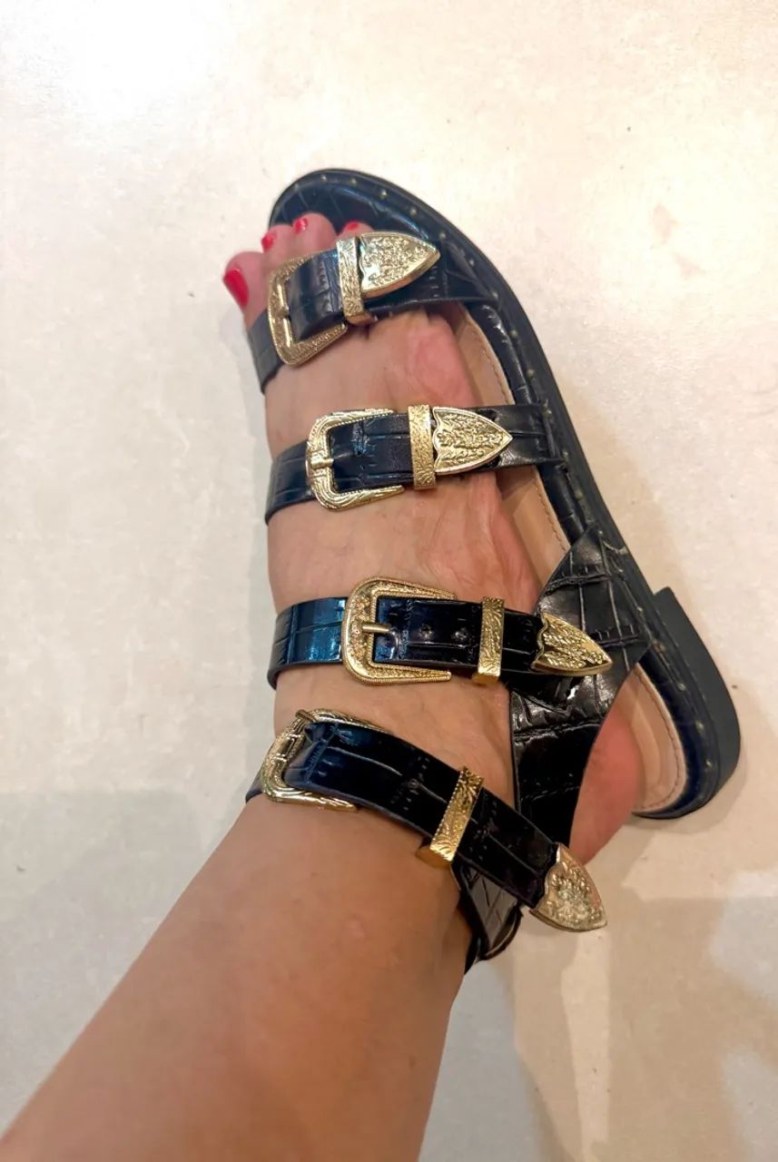 rasteira preta gladiadora croco com fivelas 36, nova, nunca usada  - Foto 4