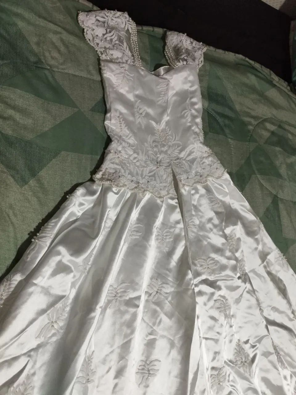 Vestido de Noiva Romântico Bordado com Pérolas - Foto 2