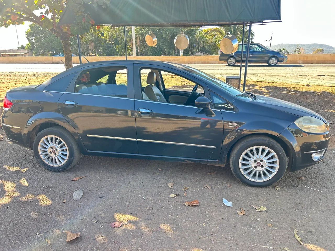 Fiat Linea Absolute 1.9/1.8 Flex Dualogic 4P 2010 - Foto 5