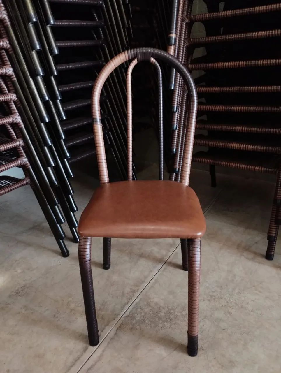 Cadeira de Jantar Almofadadas Novas - 149,99 unid 
